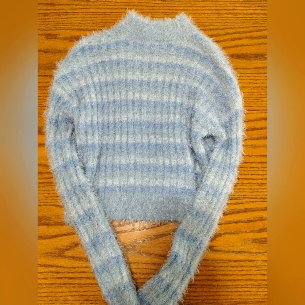 Woman's Sweater By Candies
